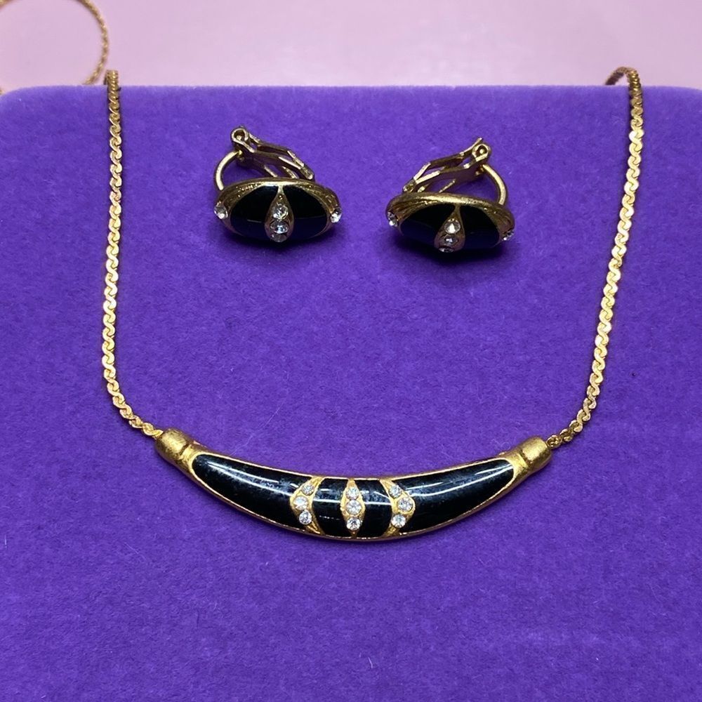 💛 Vintage Gold Plated Black Enamel & Crystal Clip on Earrings & Necklace Set